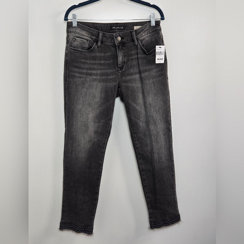MAVI Ada Boyfriend Jeans w Embriodered Raw Hem Sz 27 or 4/5